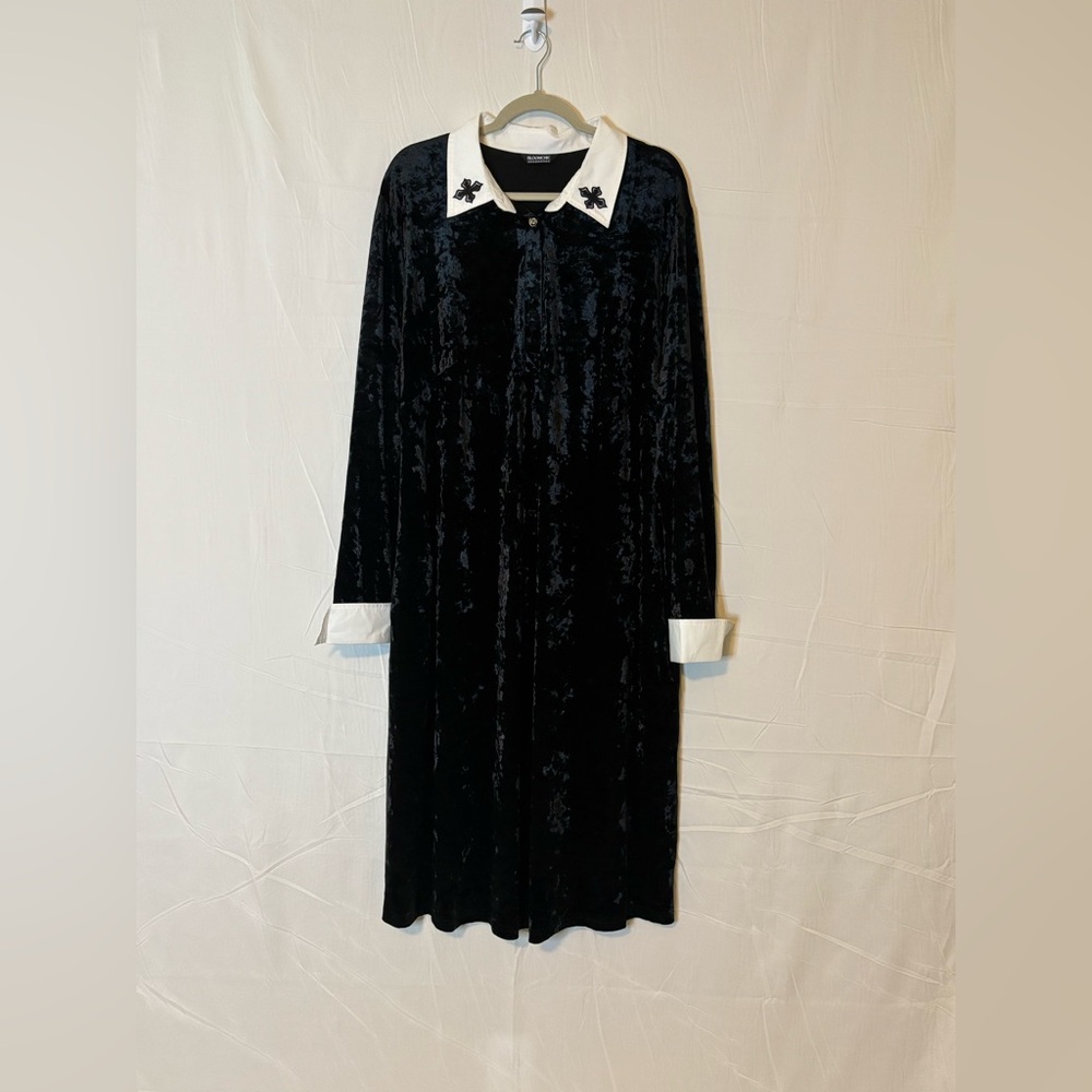 BloomChic Velvet Black Dress with White Accents